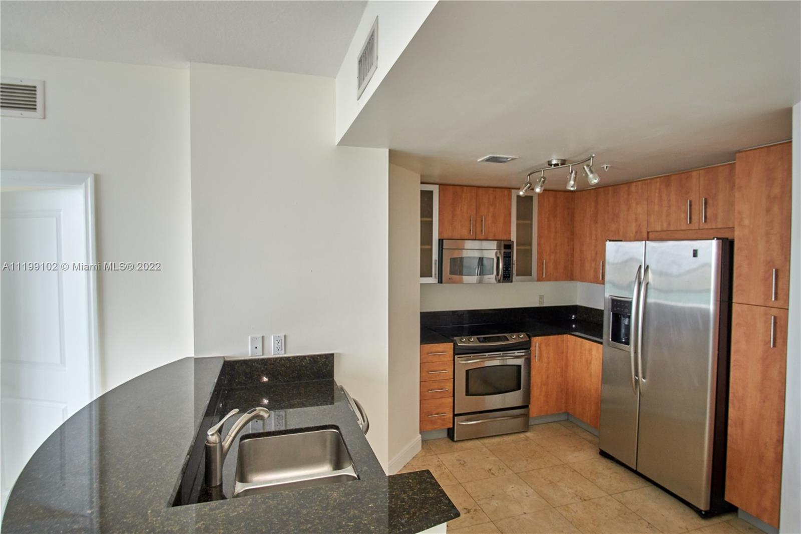 7900 Harbor Island Dr Unit: 818