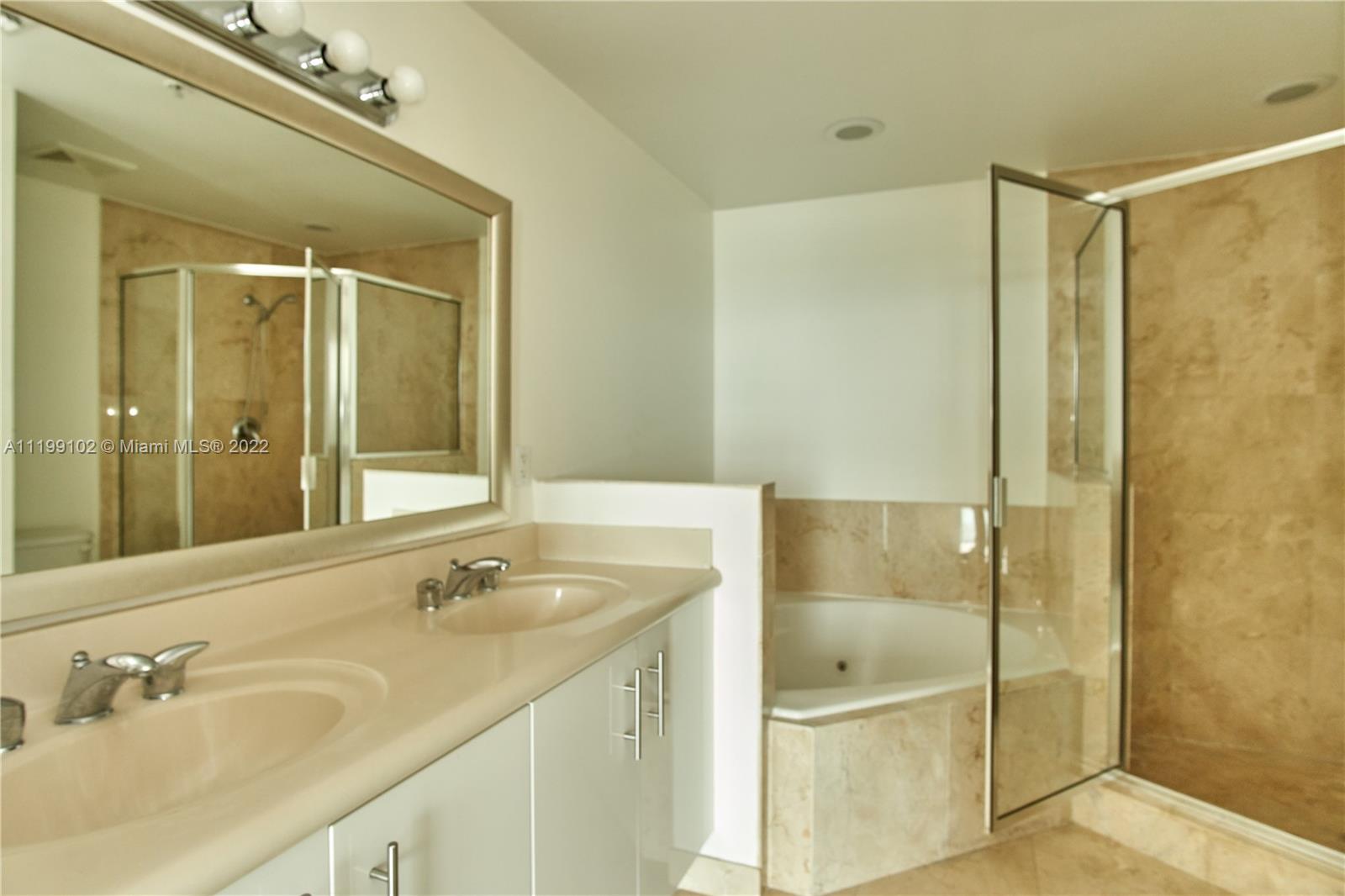 7900 Harbor Island Dr Unit: 818