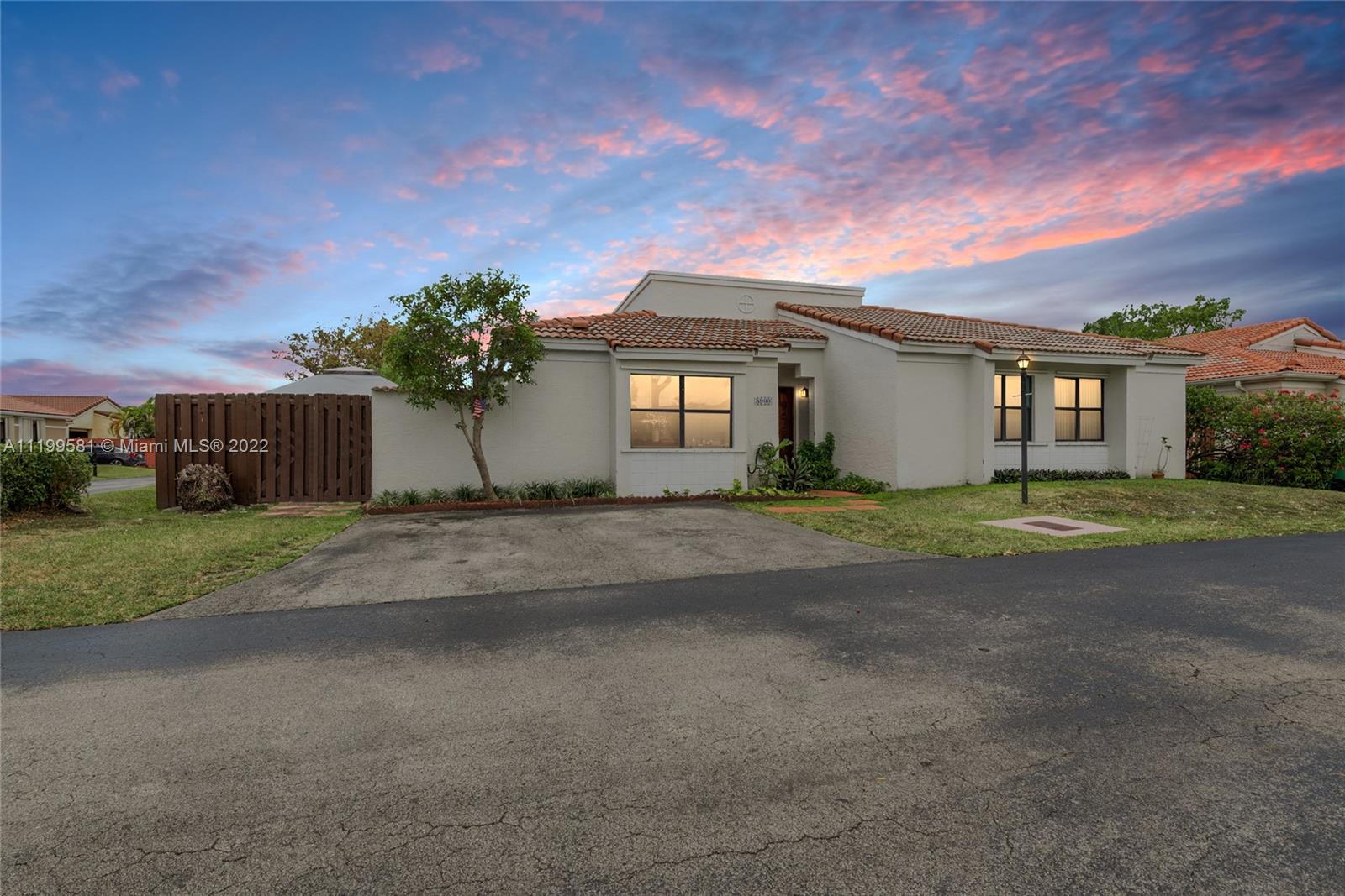 8900 SW 5th Ter
