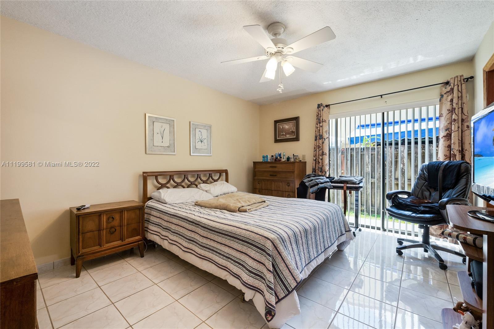 8900 SW 5th Ter