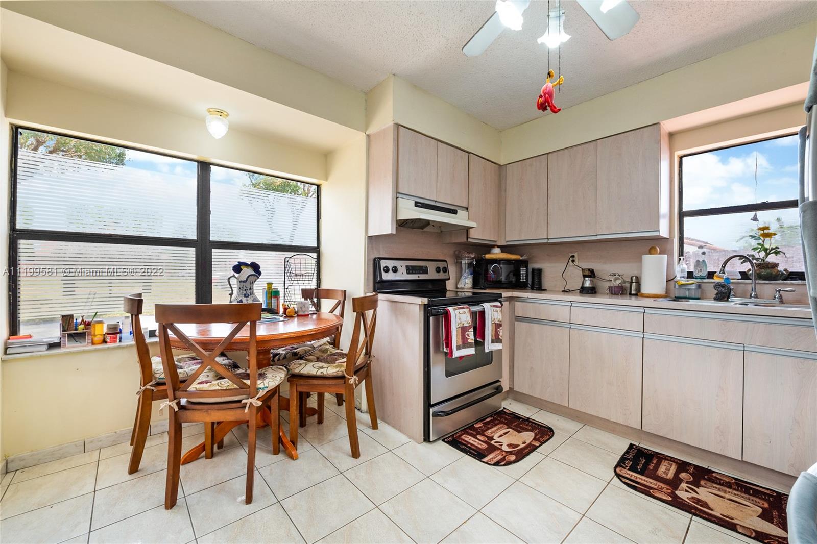 8900 SW 5th Ter