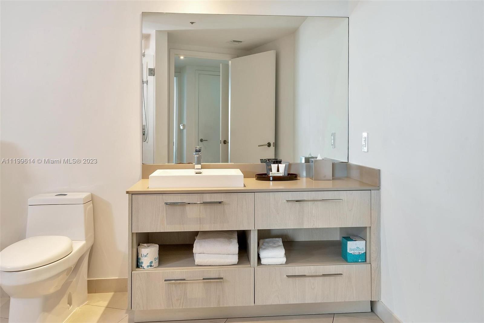 4111 S Ocean Dr # 1712