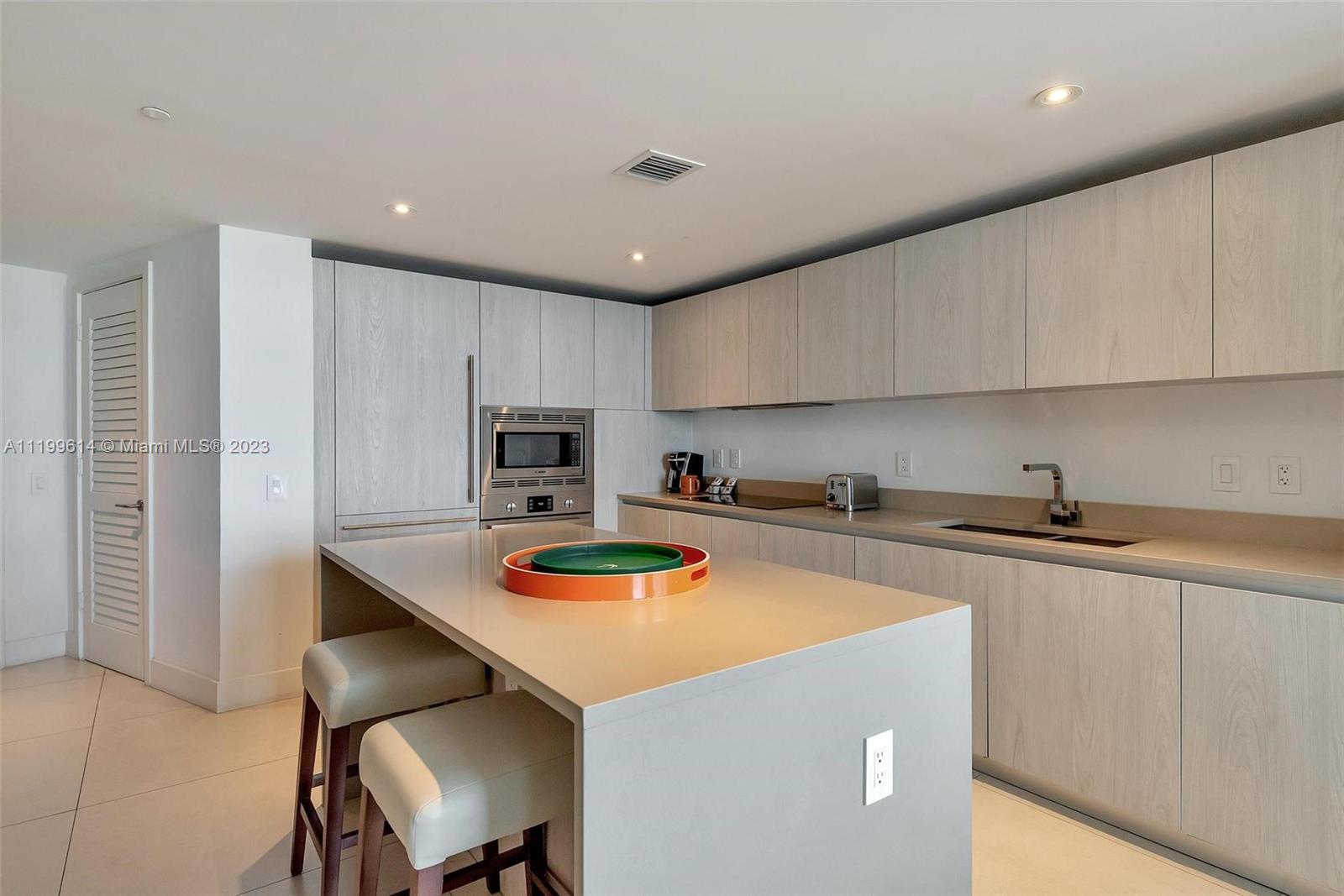 4111 S Ocean Dr # 1712