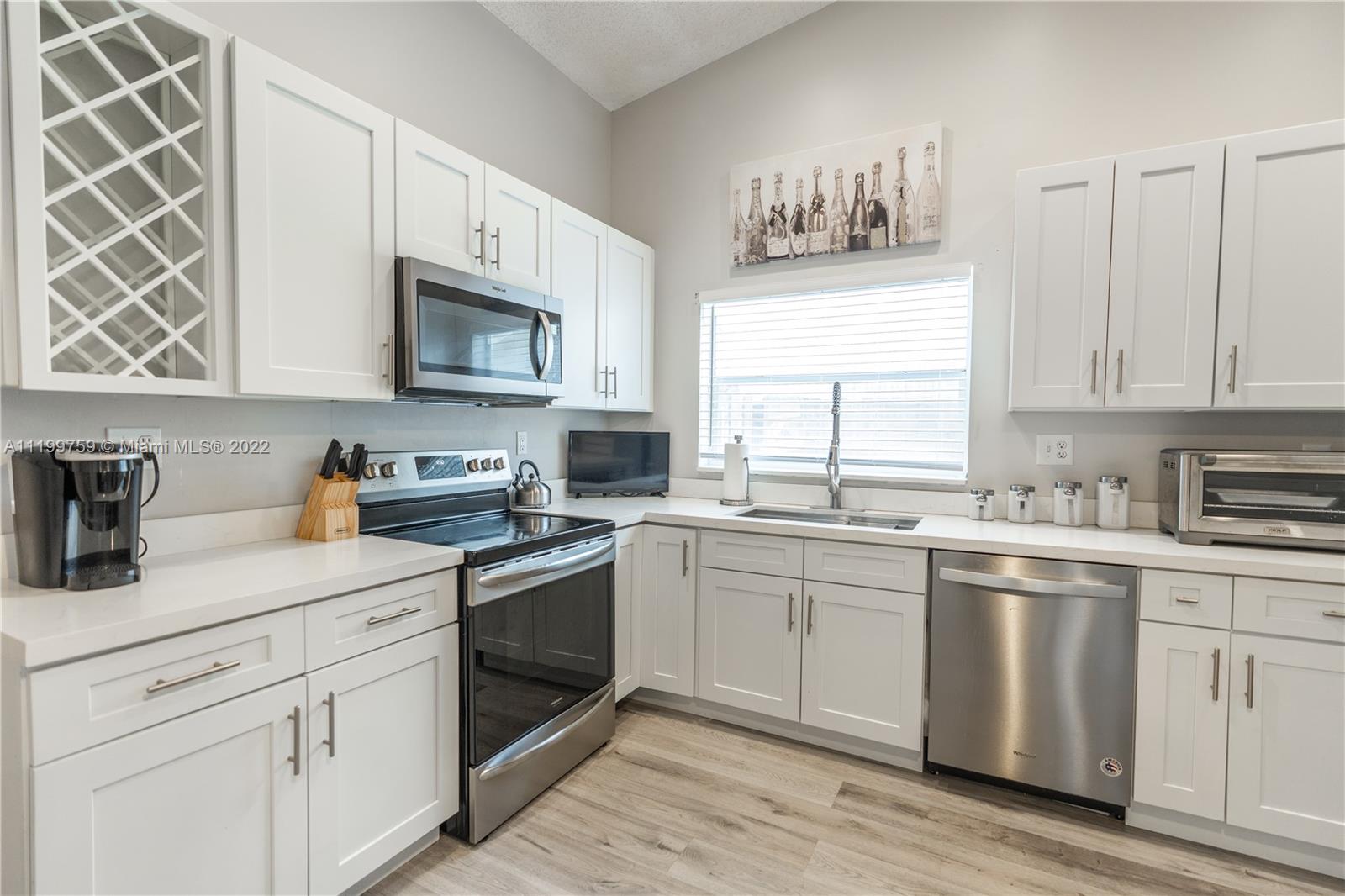 8432 NW 34th Mnr