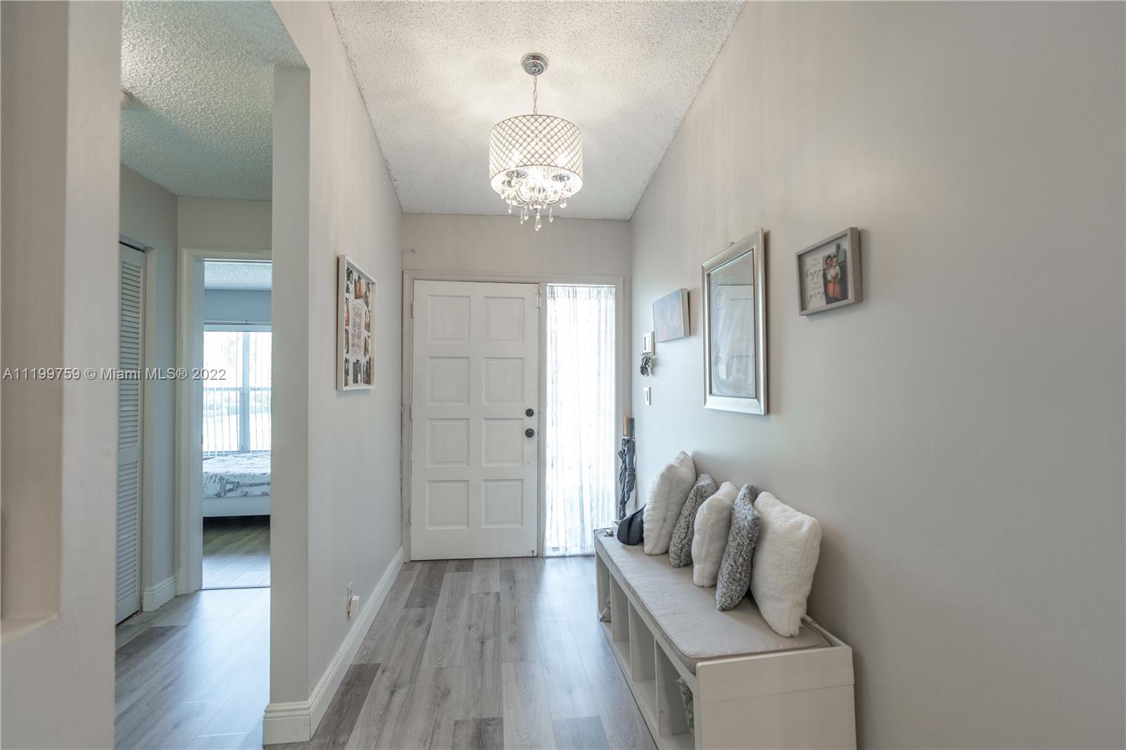 8432 NW 34th Mnr