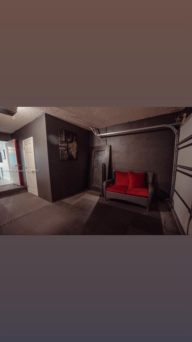 8432 NW 34th Mnr