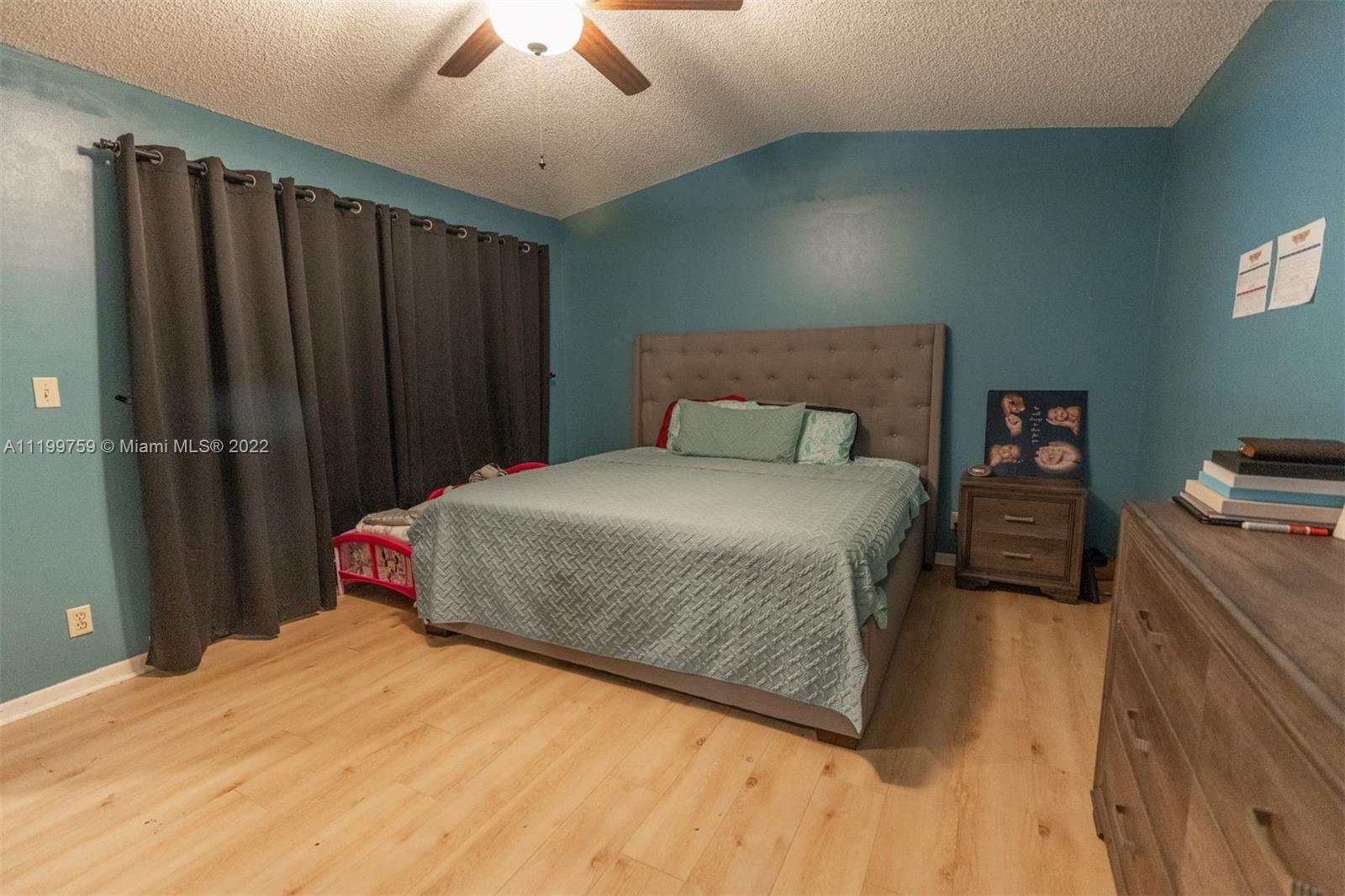 8432 NW 34th Mnr