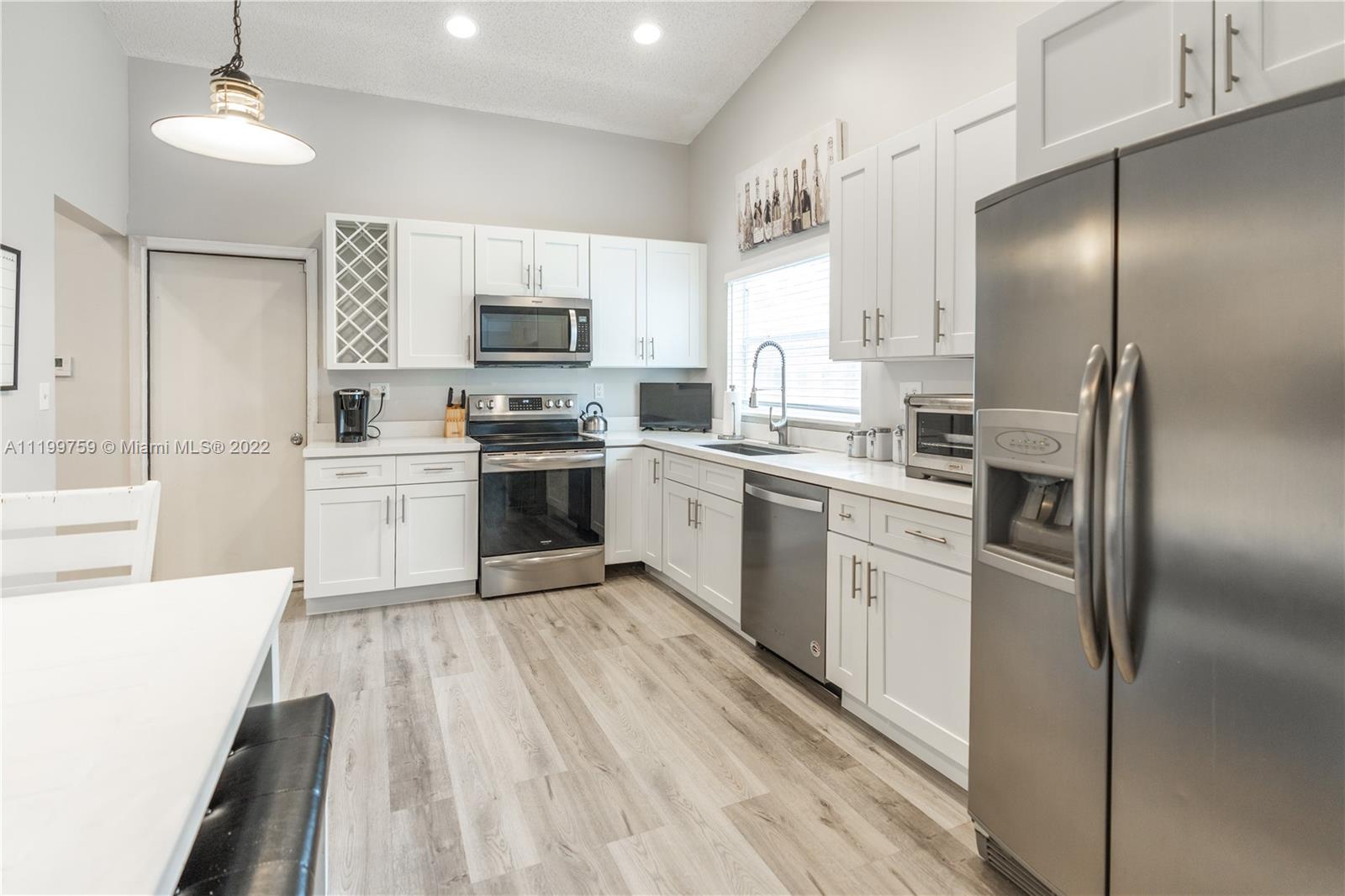 8432 NW 34th Mnr