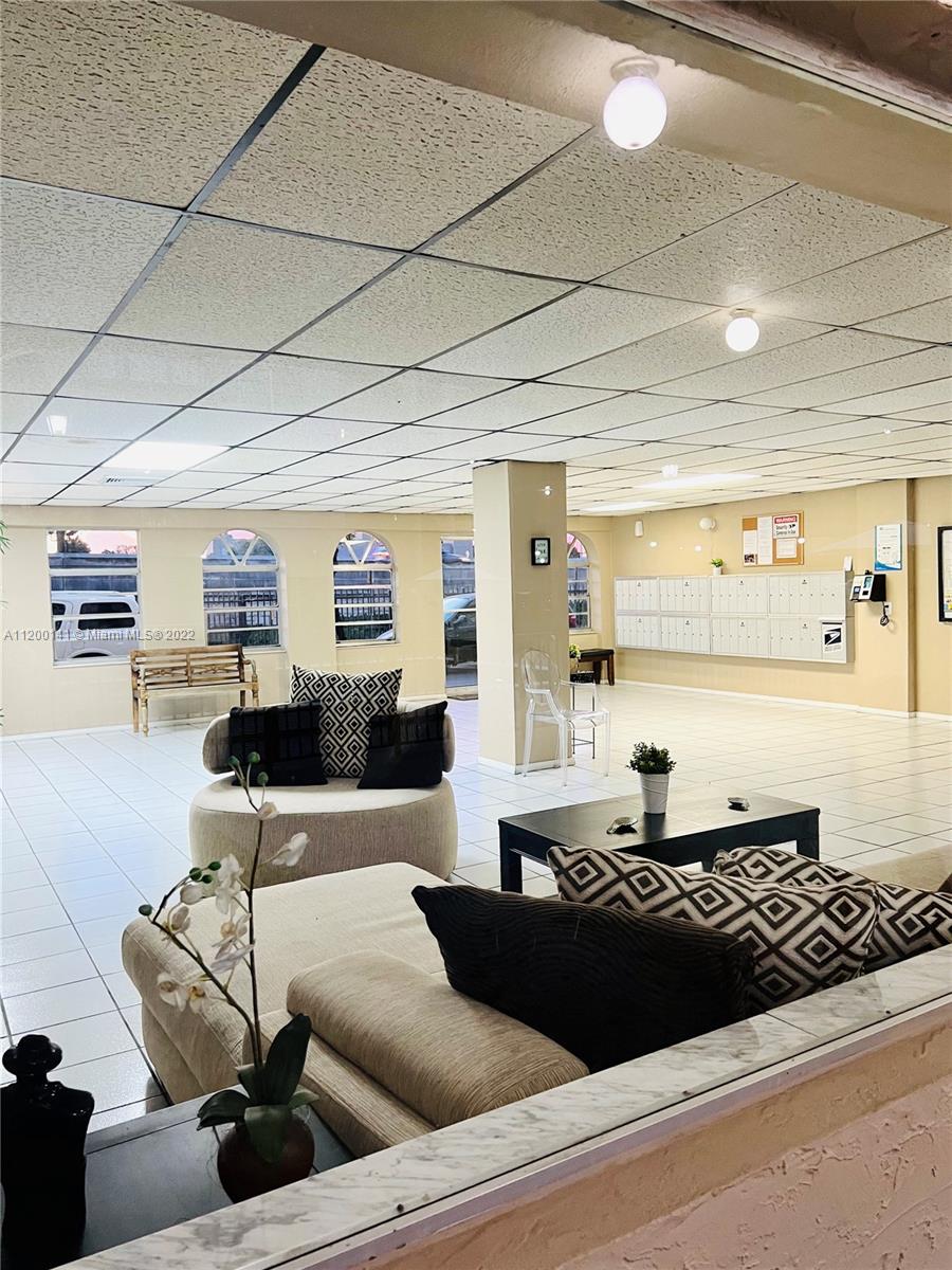 6215 W 20th Ave Unit: 318