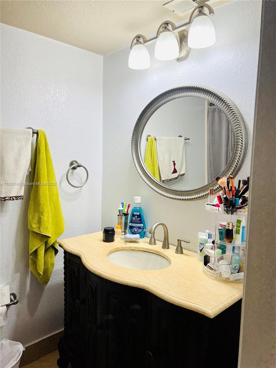 6215 W 20th Ave Unit: 318