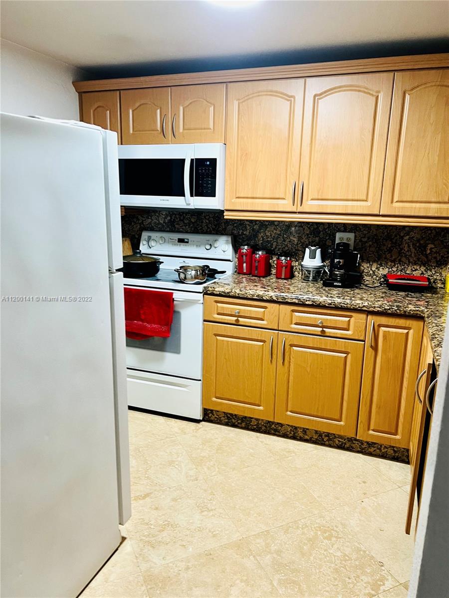 6215 W 20th Ave Unit: 318