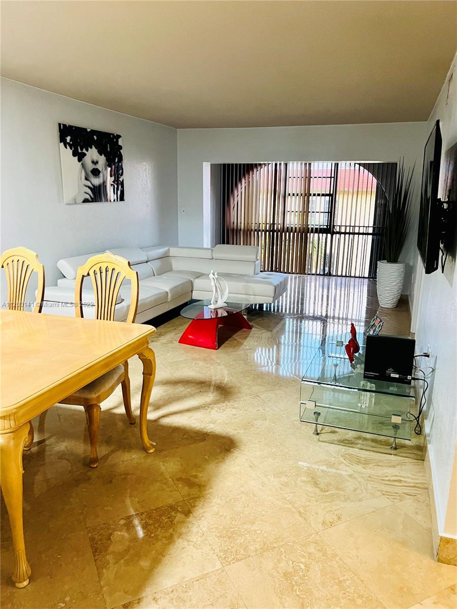 6215 W 20th Ave Unit: 318