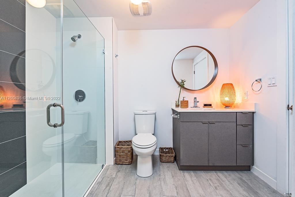 321 NE 26th Street Unit: 815