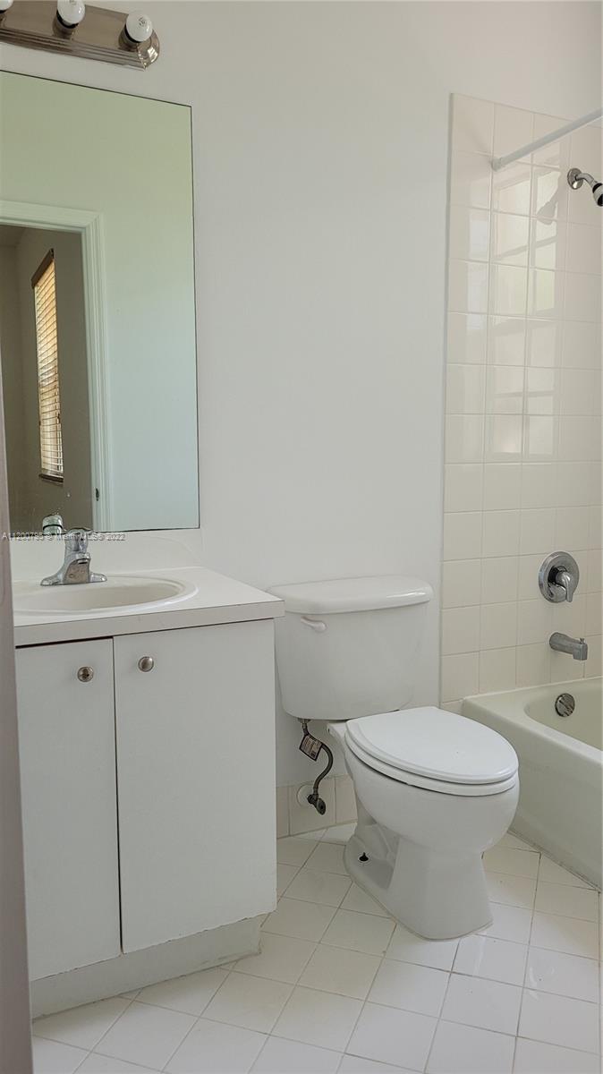 1720 NE 33rd Ave Unit: 107-5