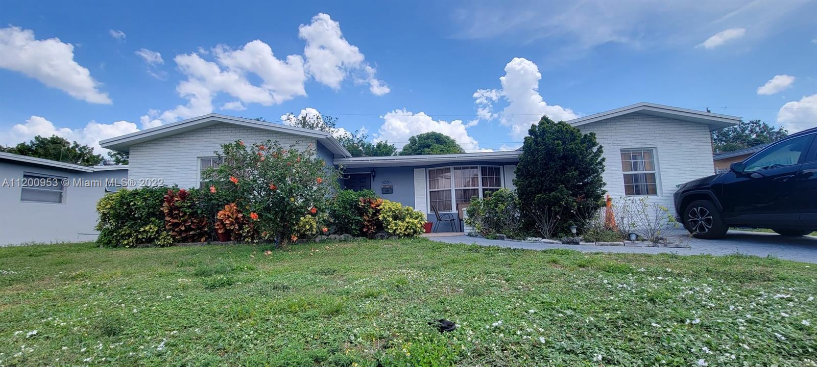 4230 NW 23rd St