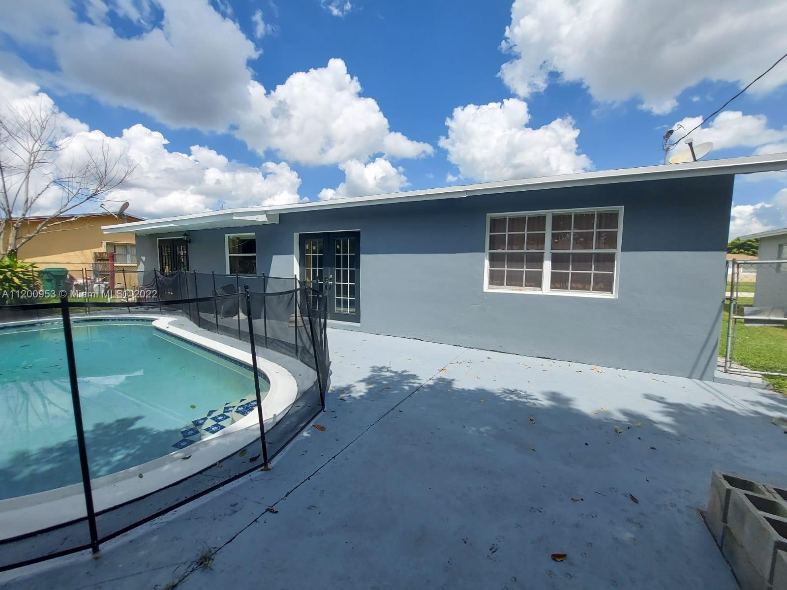 4230 NW 23rd St