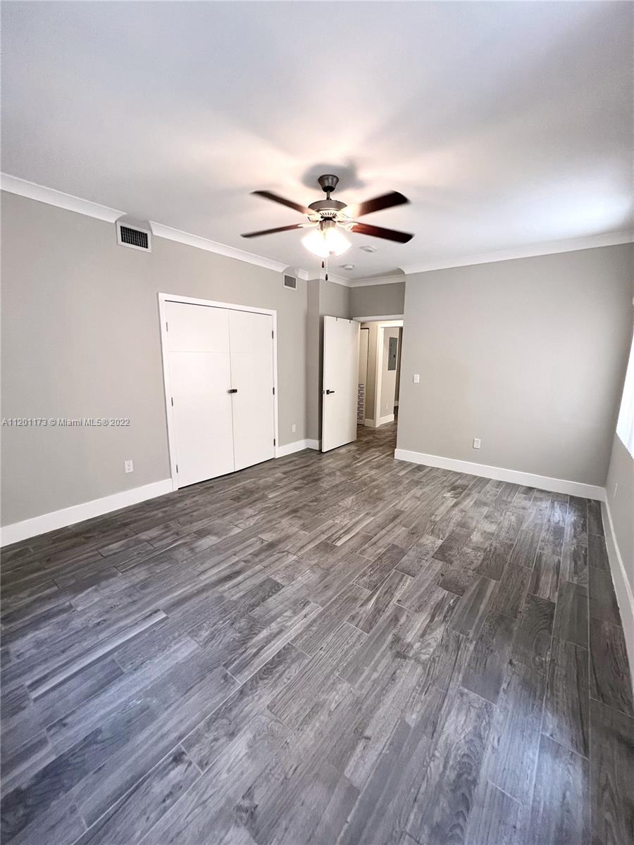 222 Sidonia Ave Unit: 1