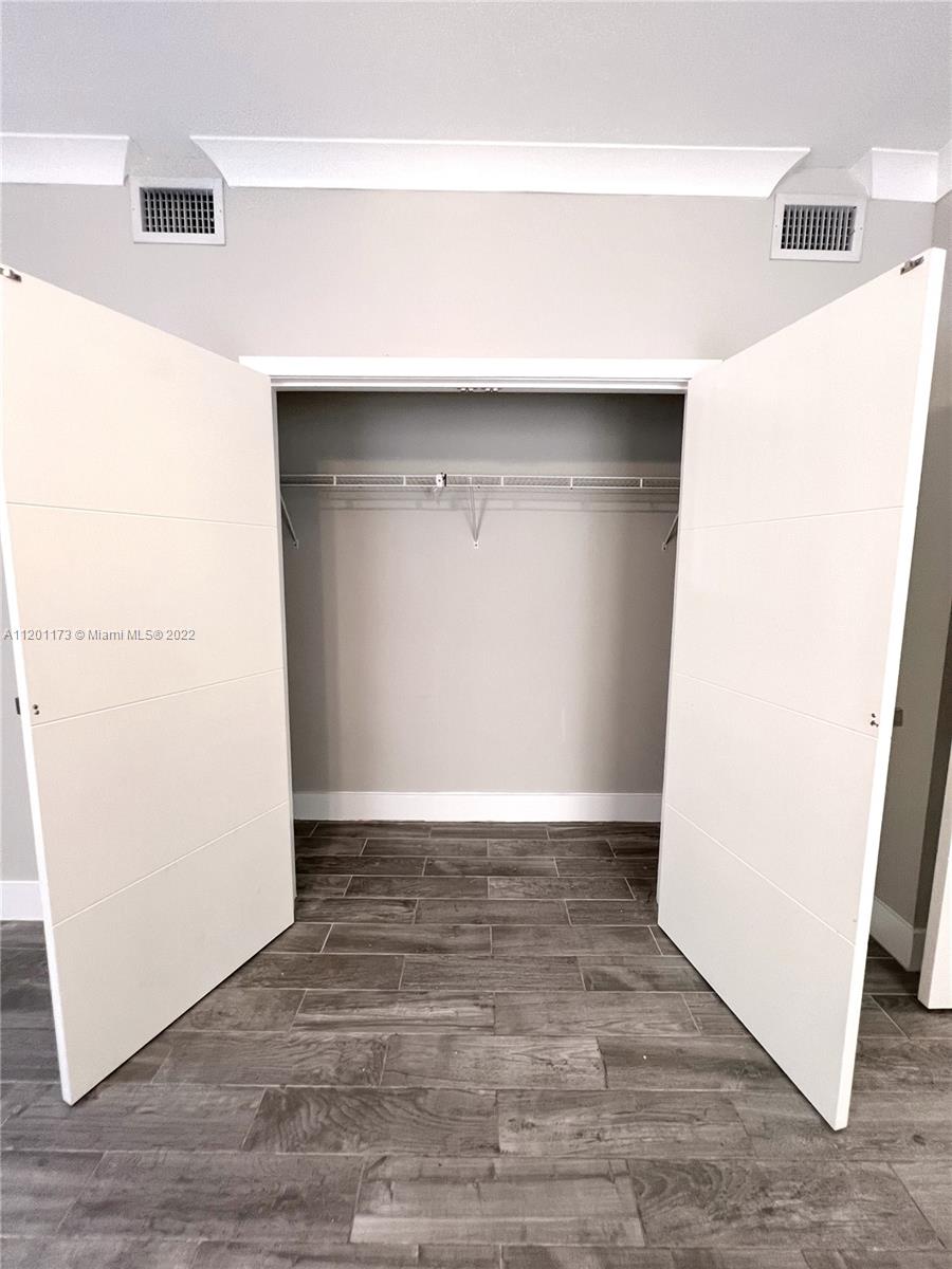 222 Sidonia Ave Unit: 1