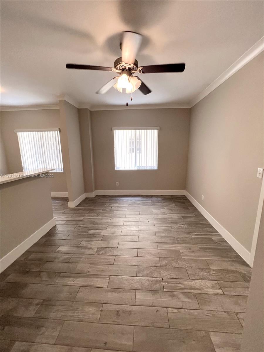 222 Sidonia Ave Unit: 1