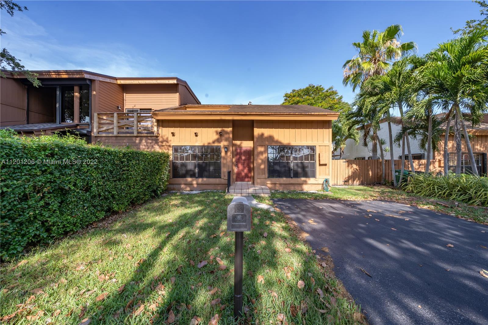 7464 SW 115th Ct