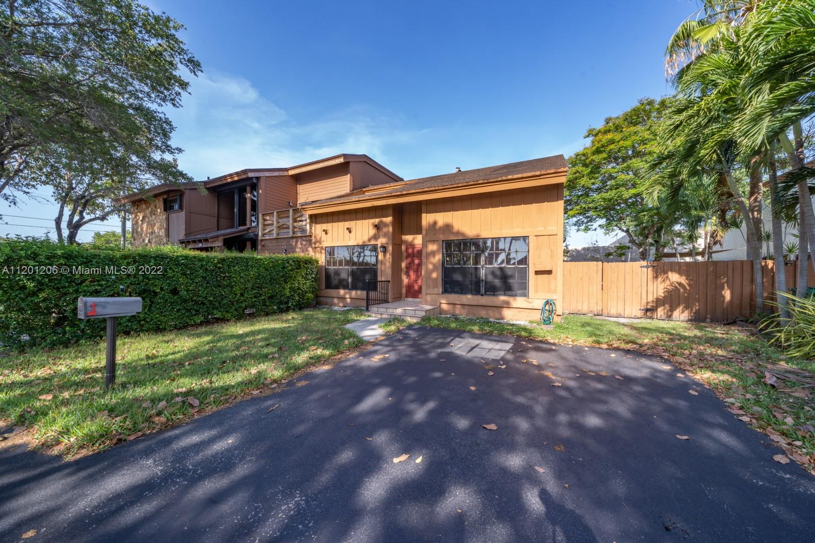 7464 SW 115th Ct