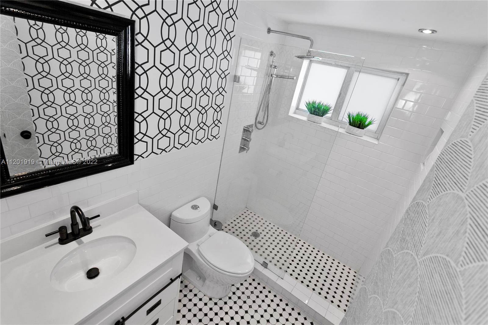 641 Espanola Way Unit: 24