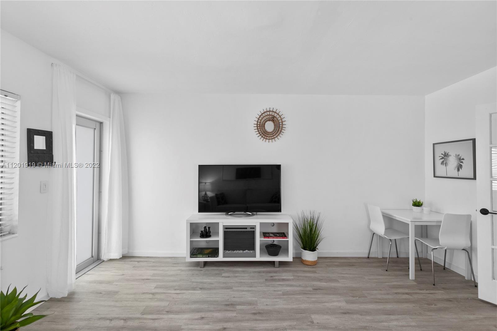 641 Espanola Way Unit: 24