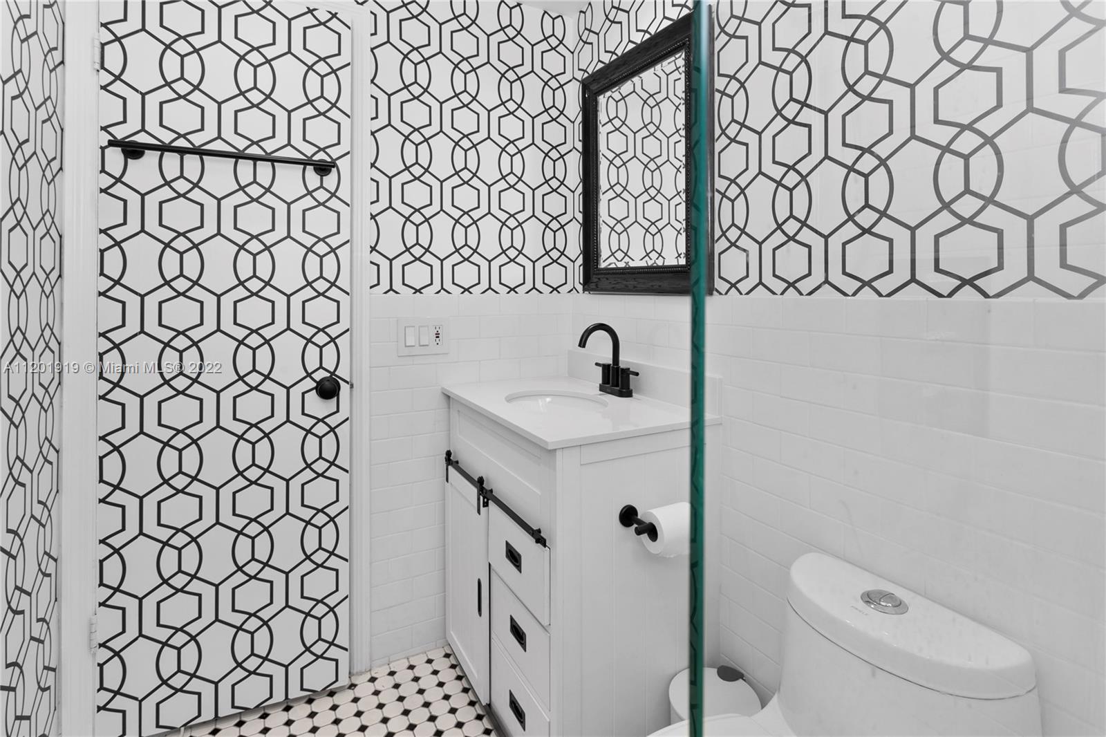 641 Espanola Way Unit: 24