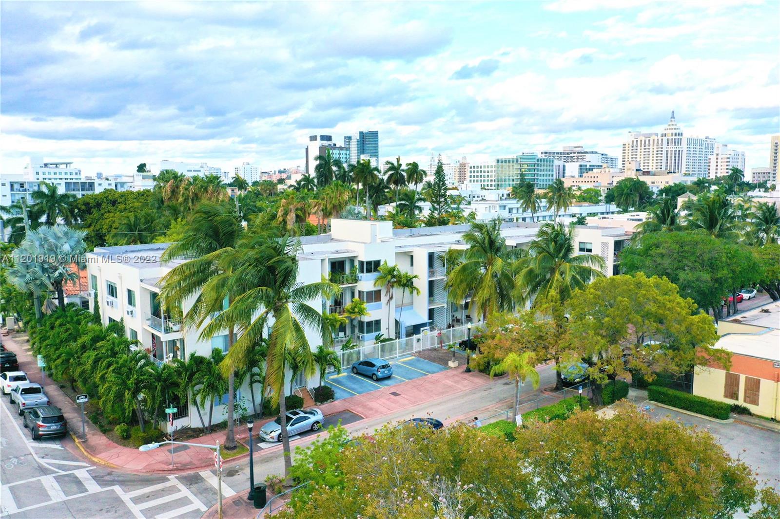 641 Espanola Way Unit: 24
