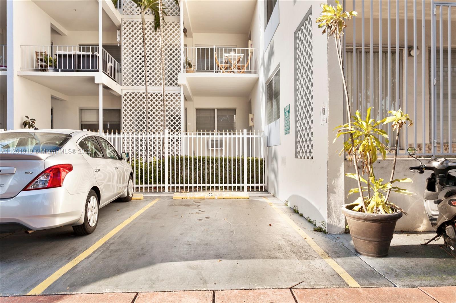 641 Espanola Way Unit: 24