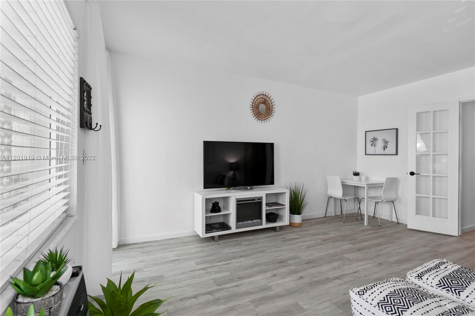 641 Espanola Way Unit: 24