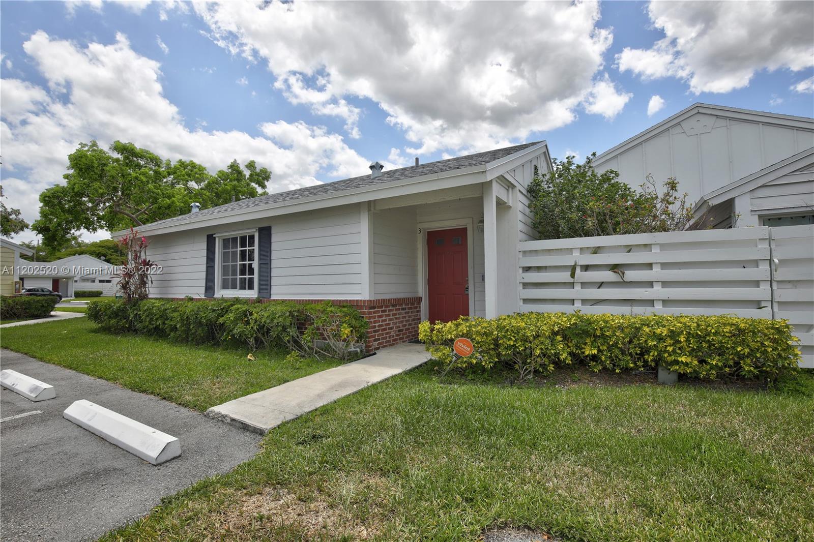 13776 149th Circle Ln Unit: 3