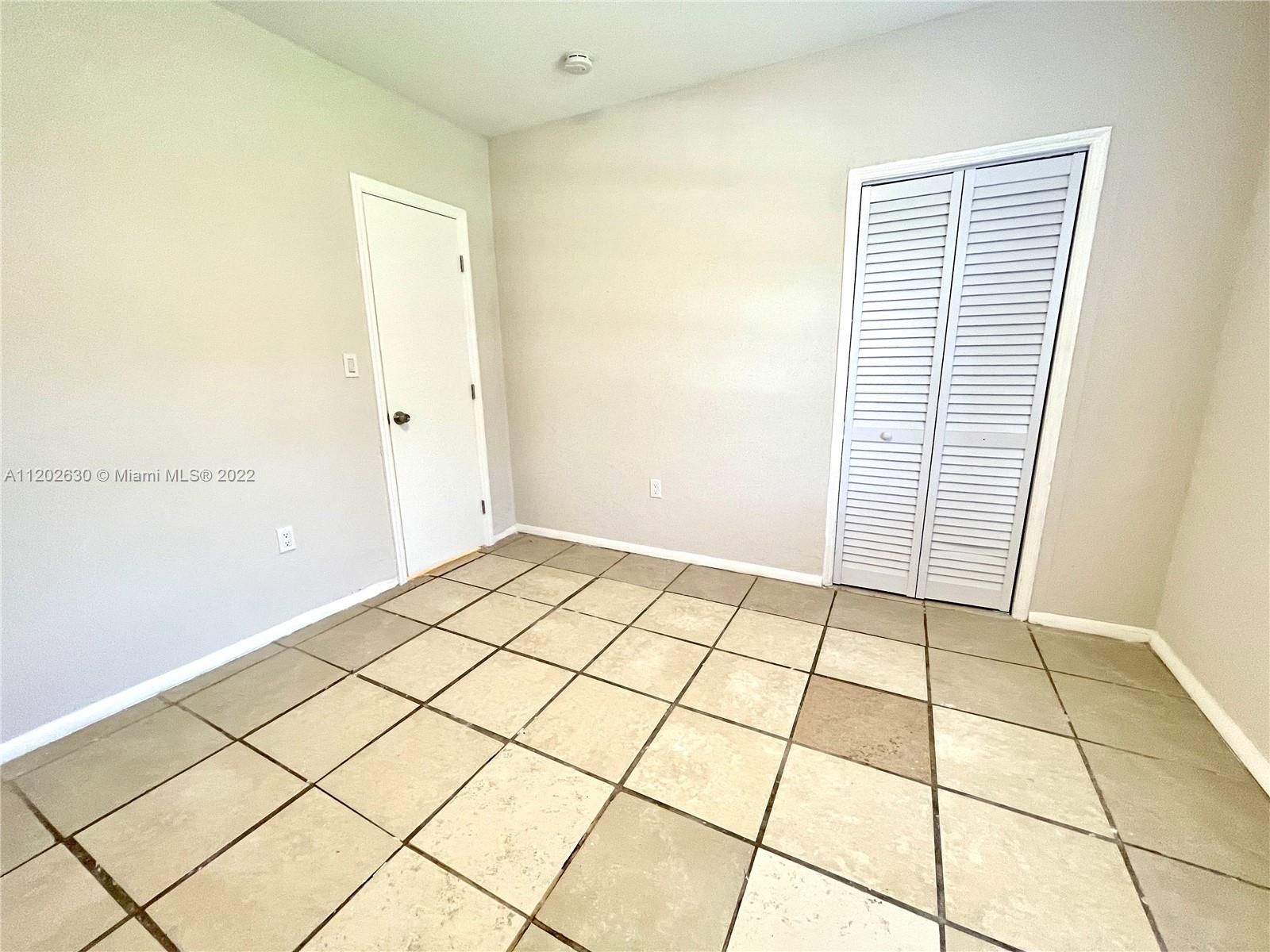 7009 NW 5th Ave Unit: 0