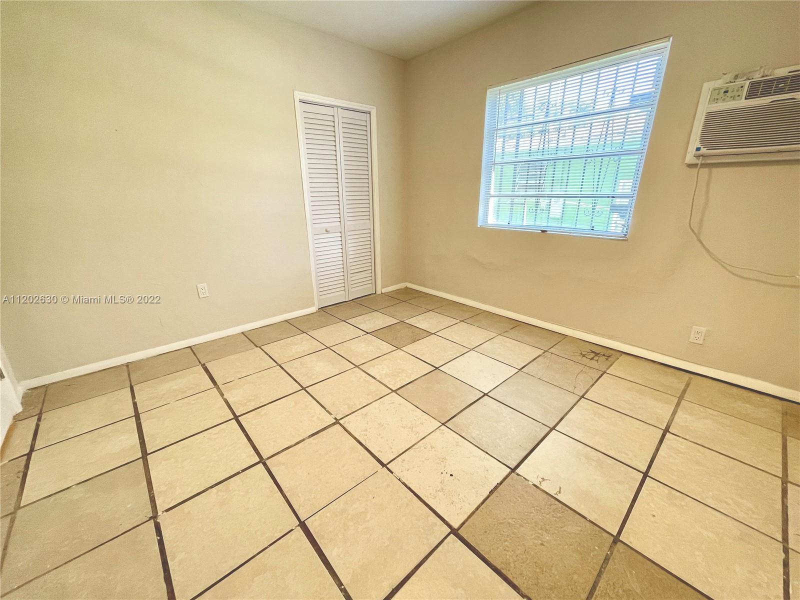 7009 NW 5th Ave Unit: 0