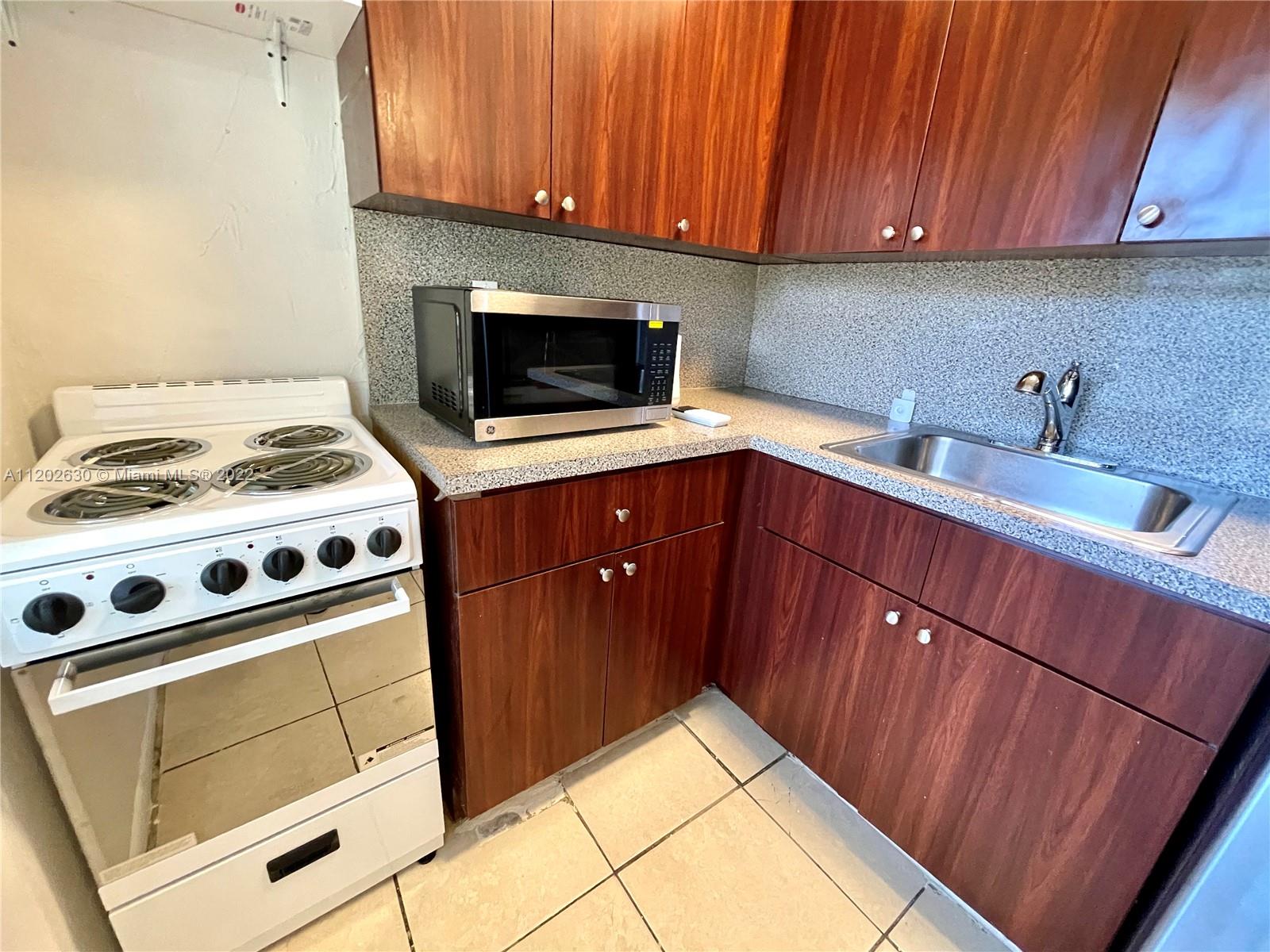 7009 NW 5th Ave Unit: 0