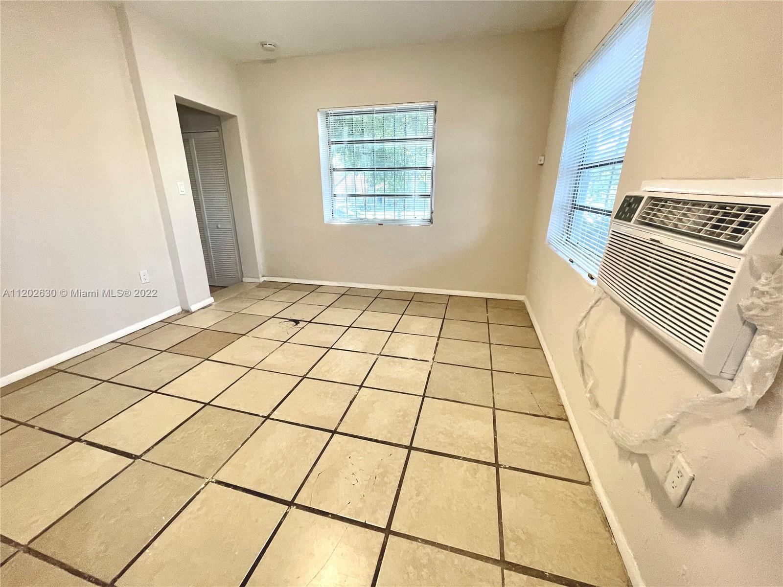 7009 NW 5th Ave Unit: 0