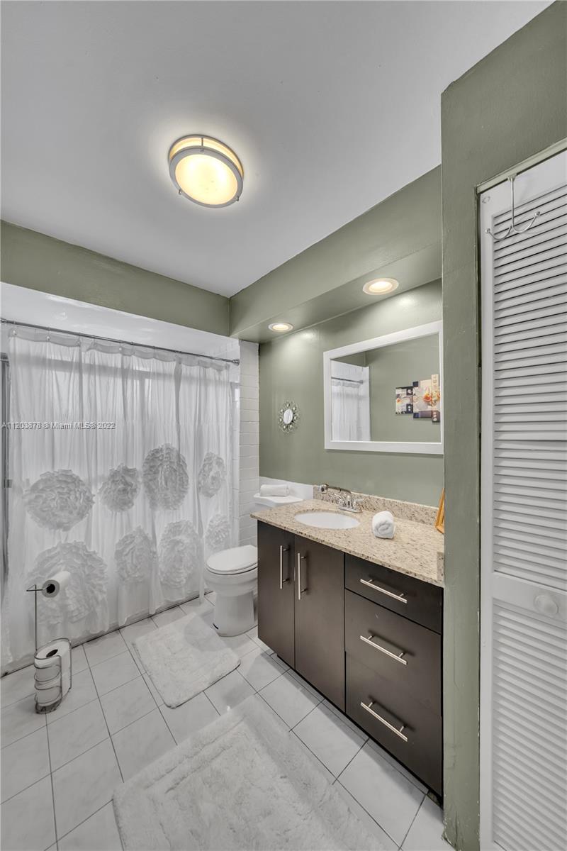 13523 SW 63rd Ln Unit: 13523