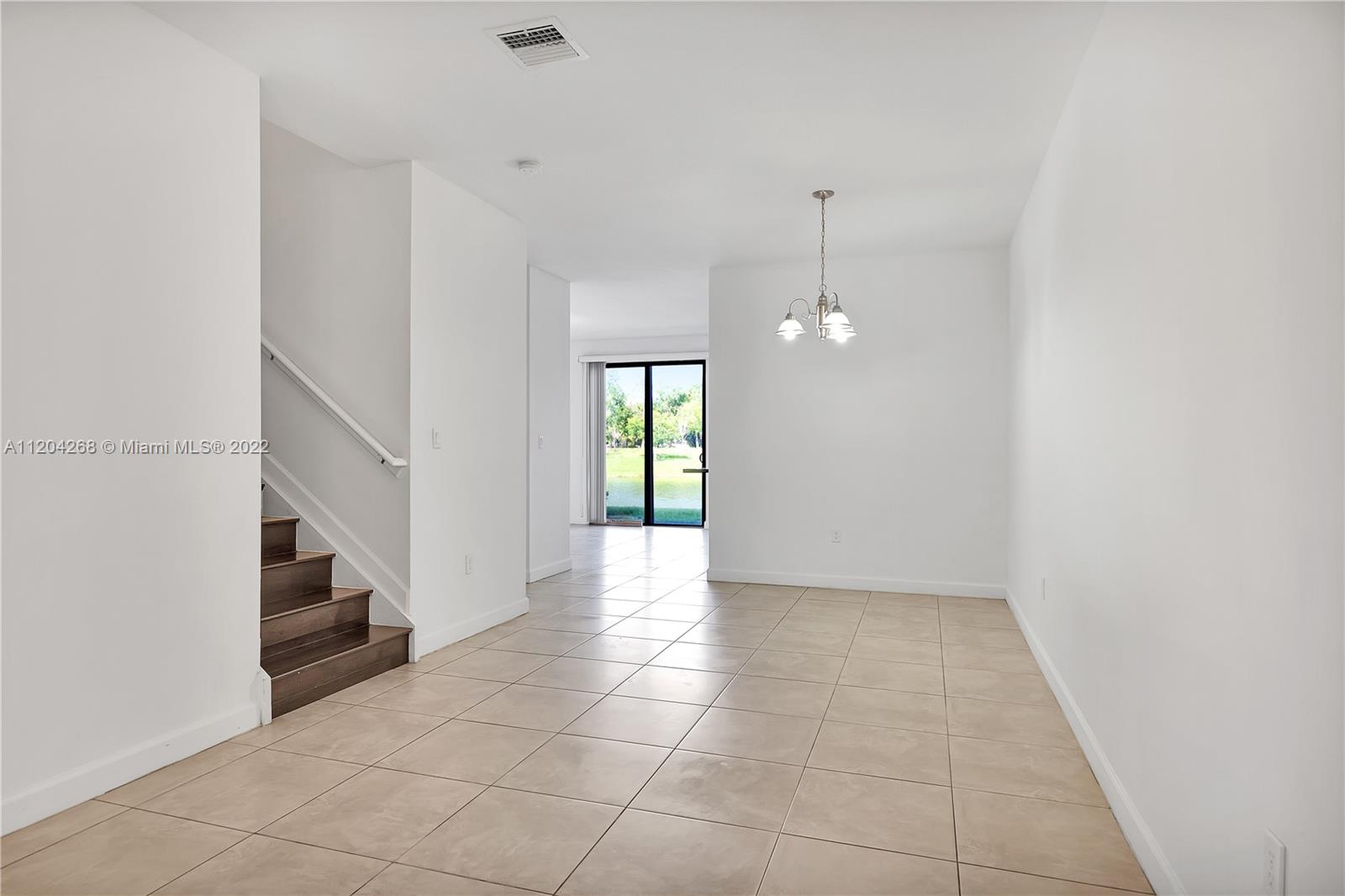 413 NE 194th Ln Unit: 413