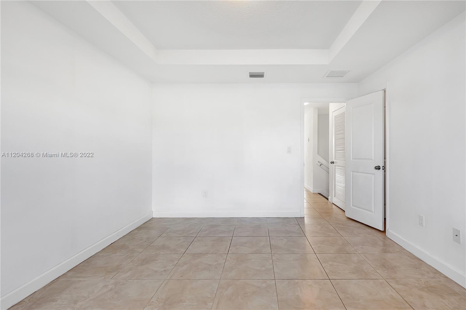 413 NE 194th Ln Unit: 413