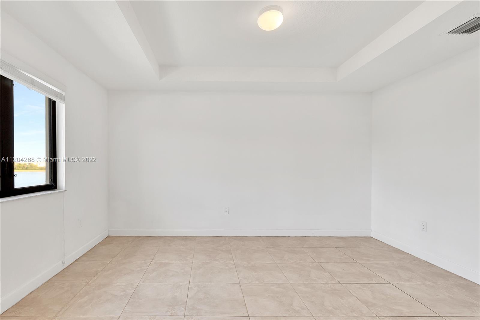 413 NE 194th Ln Unit: 413