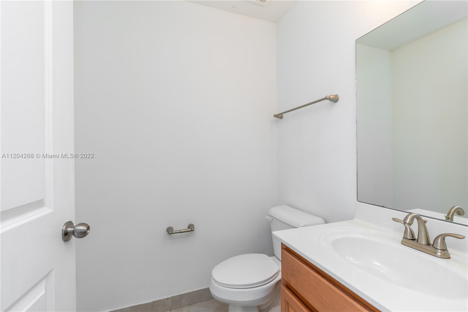 413 NE 194th Ln Unit: 413