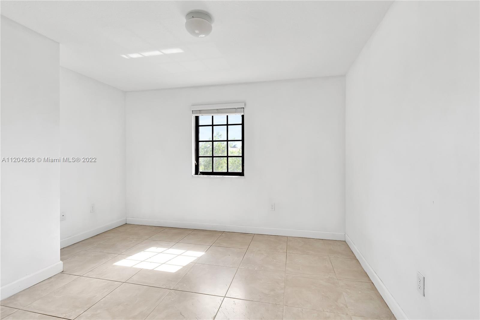 413 NE 194th Ln Unit: 413