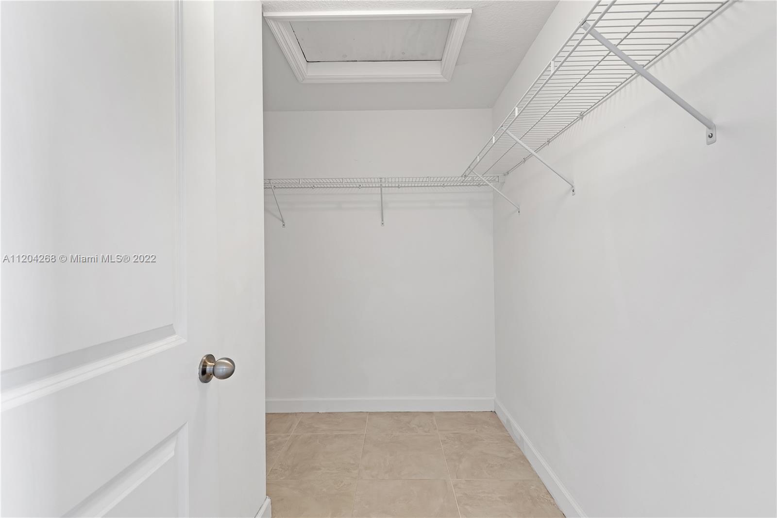 413 NE 194th Ln Unit: 413