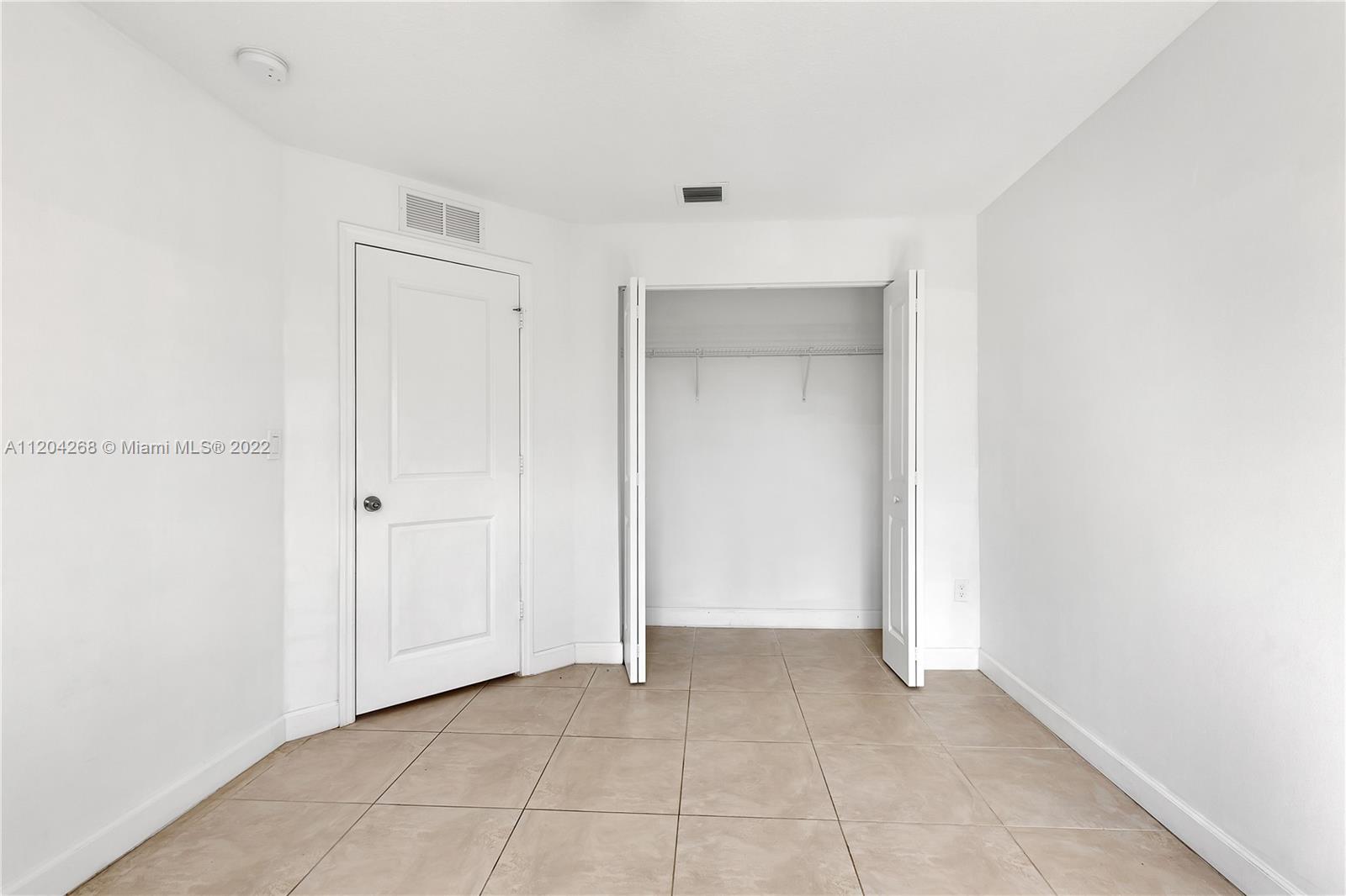 413 NE 194th Ln Unit: 413