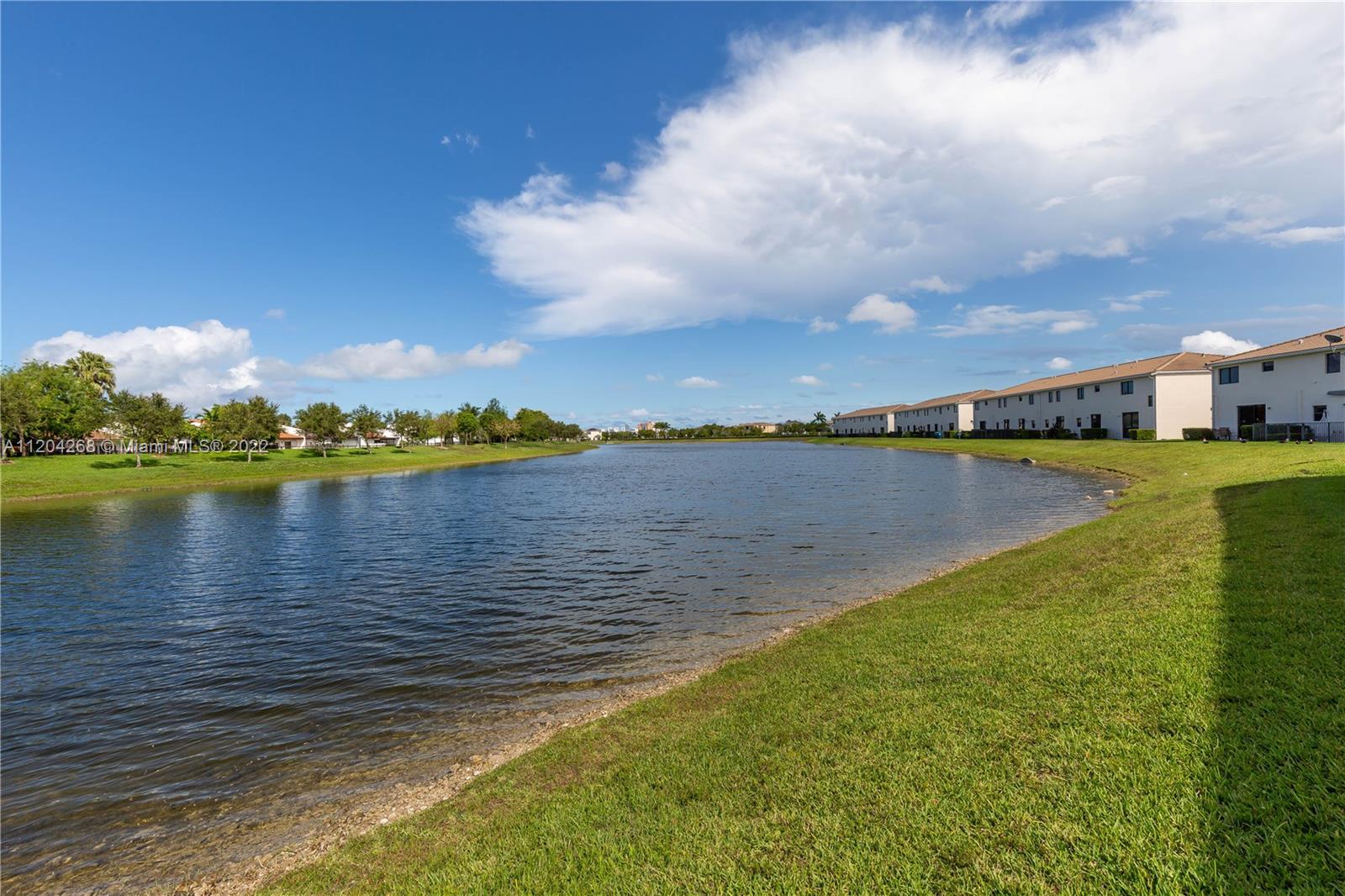 413 NE 194th Ln Unit: 413