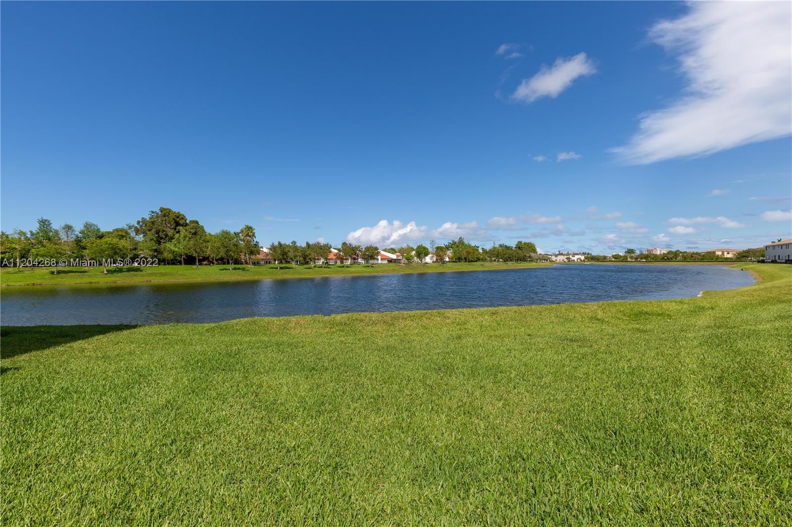 413 NE 194th Ln Unit: 413