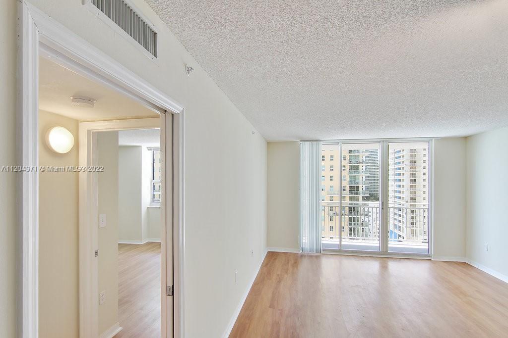 1111 Brickell Bay Dr Unit: 2005