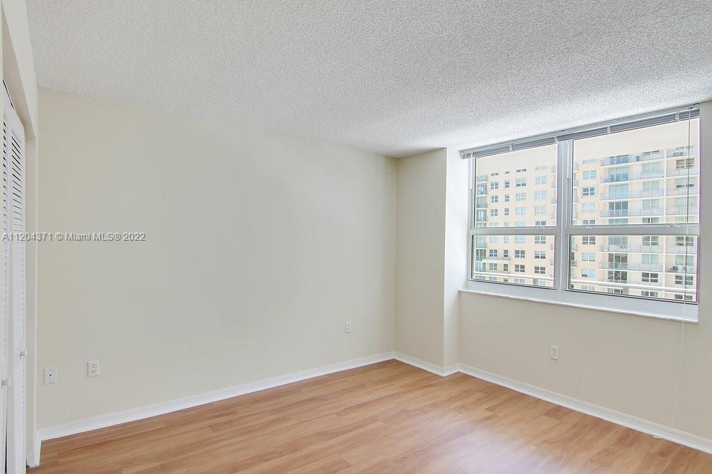 1111 Brickell Bay Dr Unit: 2005