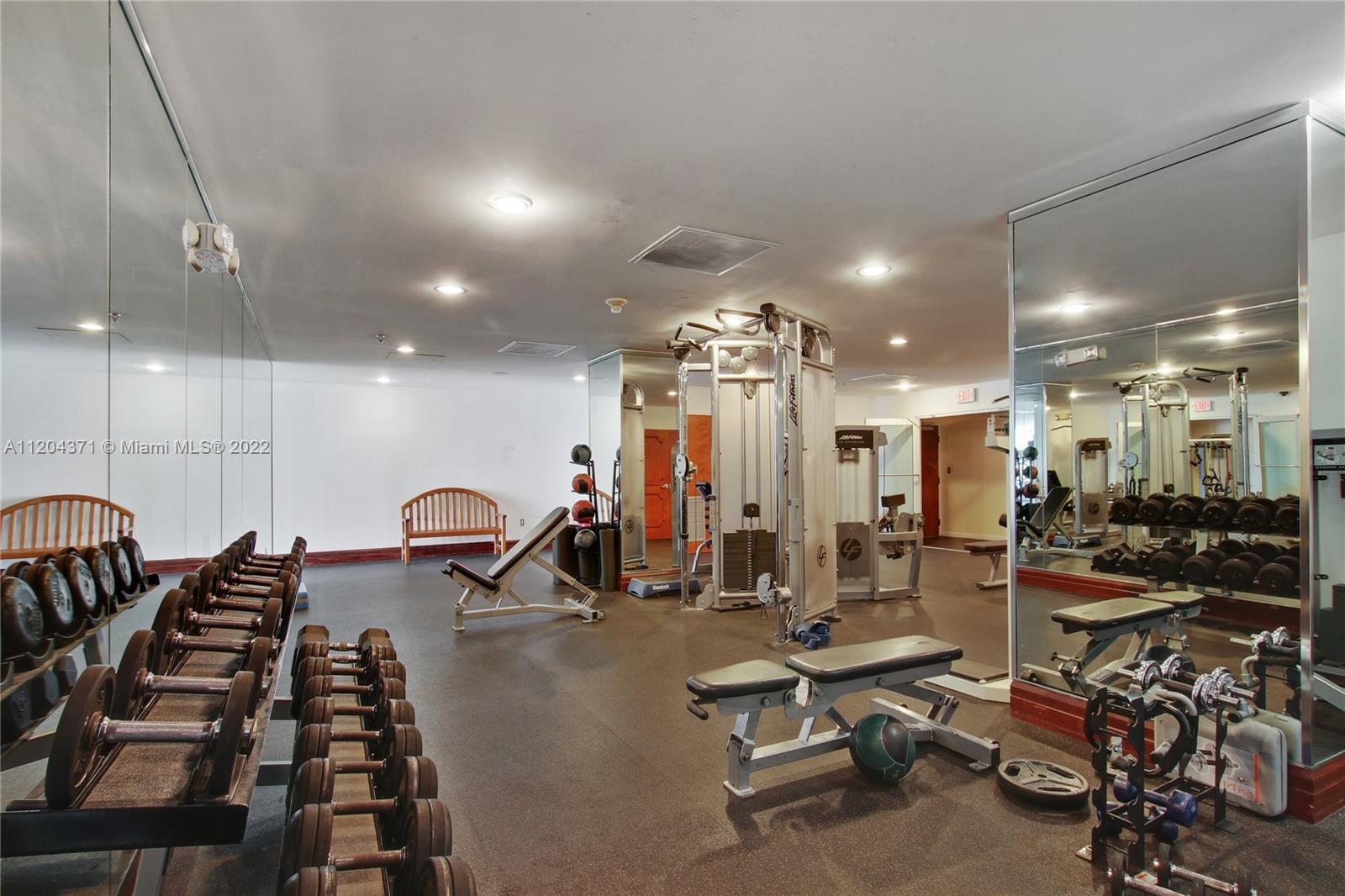 1111 Brickell Bay Dr Unit: 2005