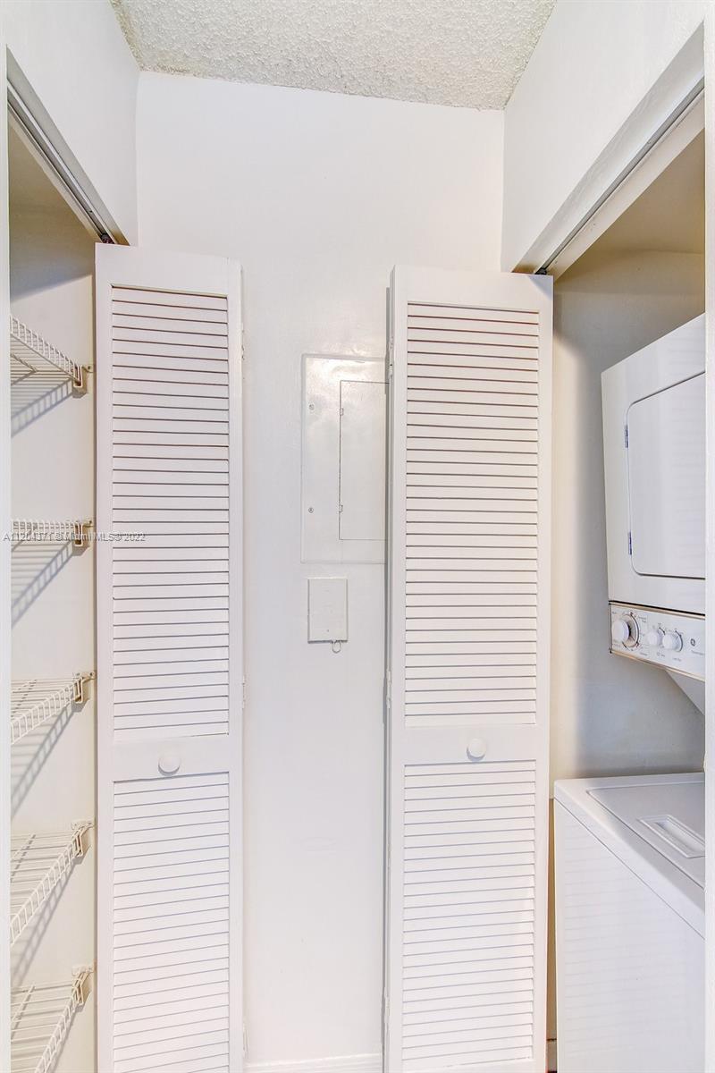 1111 Brickell Bay Dr Unit: 2005